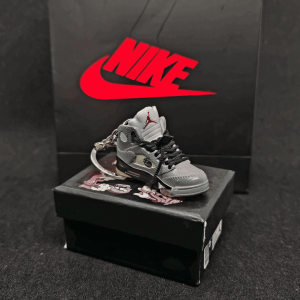 OFF-WHITE x Air Jordan 5 Retro SP Muslin Edition -